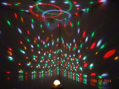 Лот: 4164648. Фото: 1. Диско шар LED Magic Ball Light. Гирлянды, шарики, новогодние аксессуары