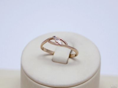 Лот: 12745219. Фото: 1. ЗОЛОТОЕ КОЛЬЦО С БРИЛЛИАНТАМИ... Кольца, перстни