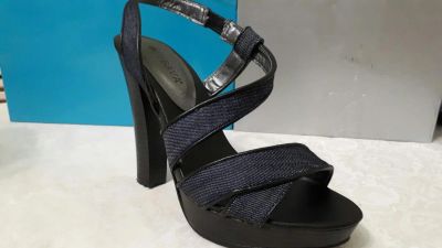 Лот: 9477331. Фото: 1. Новые босоножки 37. Босоножки