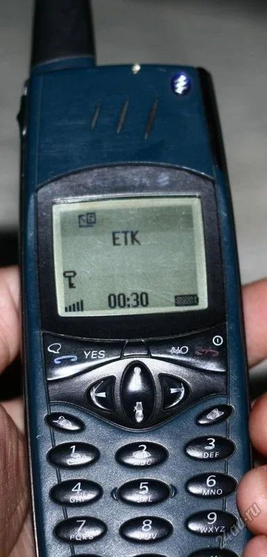 Лот: 6708501. Фото: 1. Ericsson R320s. Кнопочные мобильные телефоны
