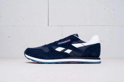 Лот: 11189814. Фото: 1. Кроссовки Reebok Cl Lthr Klsp... Кеды, кроссовки, слипоны