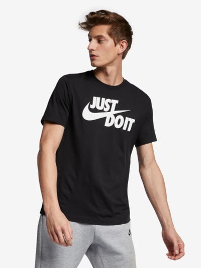 Лот: 24399149. Фото: 1. Футболка мужская Nike Sportswear... Другое (спортивная одежда)