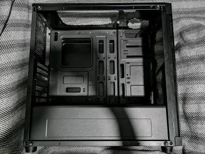 Лот: 16873155. Фото: 1. Корпус e2e4 Ultimate Gamer GC-03... Корпуса, блоки питания