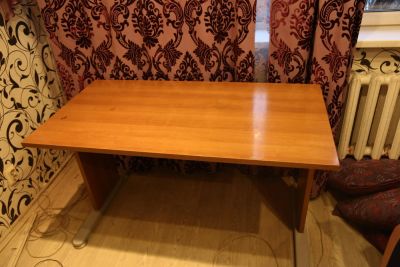 Лот: 7259530. Фото: 1. Стол письменный/Компьютерный стол. Компьютерные и письменные столы