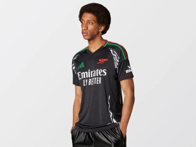 Лот: 25338175. Фото: 1. Футбольная форма Adidas FC Arsenal. Форма