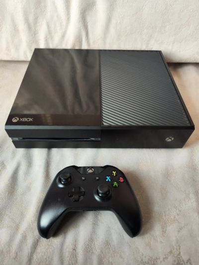 Лот: 20997054. Фото: 1. Xbox One 500gb +Игры Обмен на... Игровые приставки, консоли