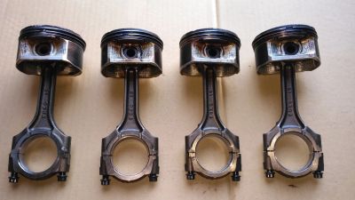 Лот: 15757712. Фото: 1. Поршень Suzuki Grand Vitara J24B. Двигатель и элементы двигателя