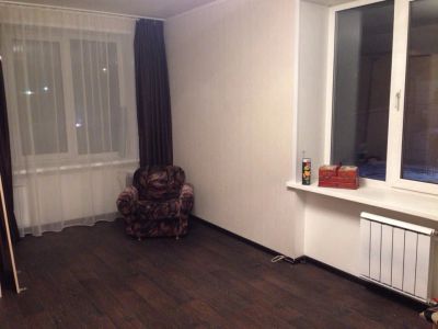 Лот: 8725517. Фото: 1. Сдам 1-комн. квартиру в Октябрьском... Квартиры, студии