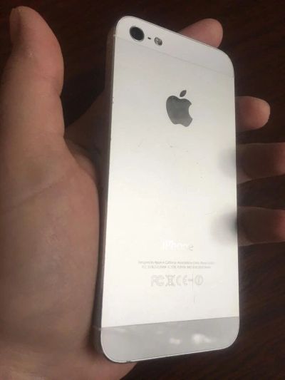 Лот: 10266619. Фото: 1. Продам IPhone 5 16Gb. Смартфоны