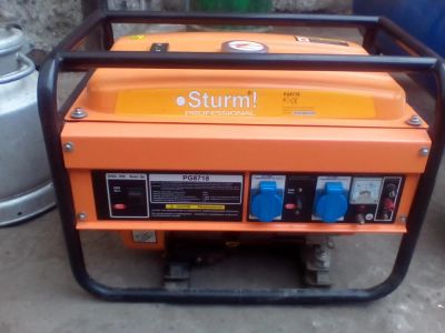 Лот: 7580947. Фото: 1. Бензогенератор Sturm PG8718. Бензо-, мотоинструмент