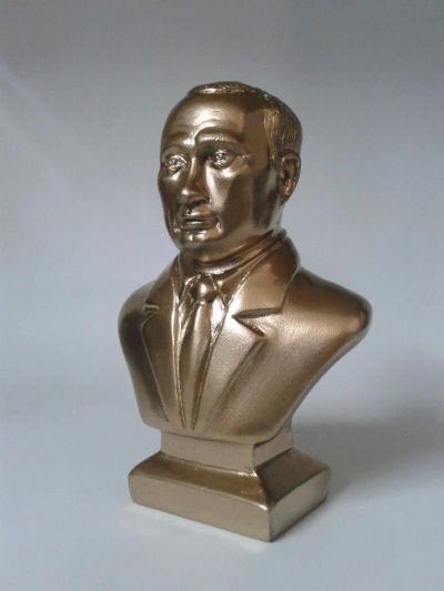 Лот: 9902177. Фото: 1. Бюст Путин 12,5, 15 и 18,5 см. Скульптуры