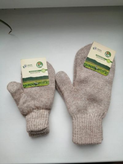 Лот: 19875661. Фото: 1. Детские варежки из верблюжьей... Перчатки, варежки, митенки