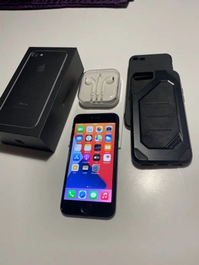 Лот: 17668881. Фото: 1. iPhone 7 128Gb. Смартфоны