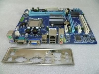 Лот: 16311267. Фото: 1. Материнская плата Gigabyte GA-G41MT-S2... Материнские платы