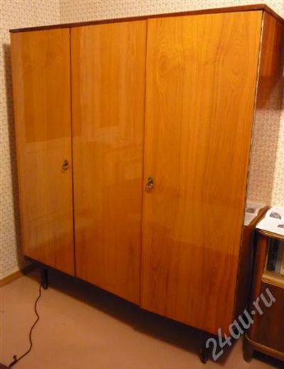 Лот: 712480. Фото: 1. Шкаф-шифоньер для одежды. Диваны