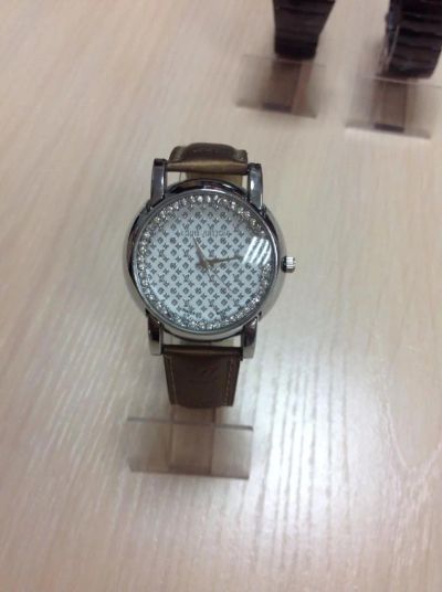 Лот: 8191593. Фото: 1. Часы Louis Vuitton коричневые. Другие наручные часы