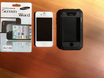Лот: 5876420. Фото: 1. iPhone 4 8gb РСТ полный комплект... Смартфоны