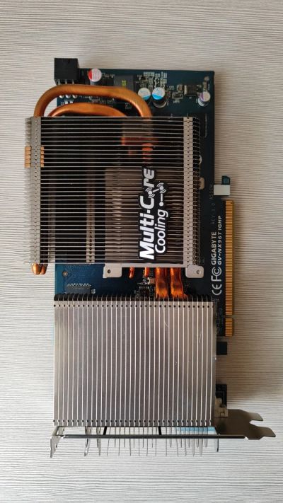 Лот: 25579630. Фото: 1. Видеокарта Nvidia Geforce 9600... Видеокарты