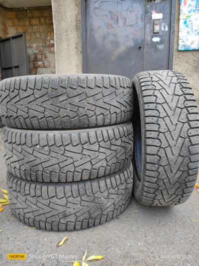 Лот: 20907173. Фото: 1. Шины Pirelli 225/60 r17 ice zero. Шины