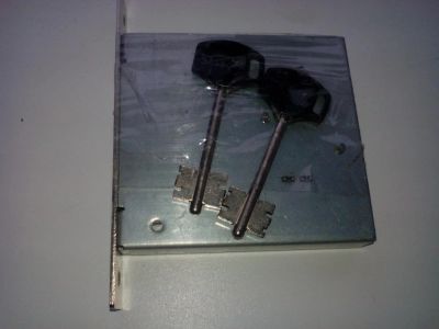 Лот: 6520944. Фото: 1. Замок дверной Эльбор с 2 мя ключами. Замки