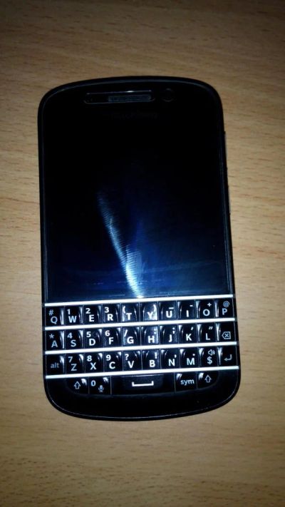 Лот: 6352859. Фото: 1. Blackberry Q10. Смартфоны