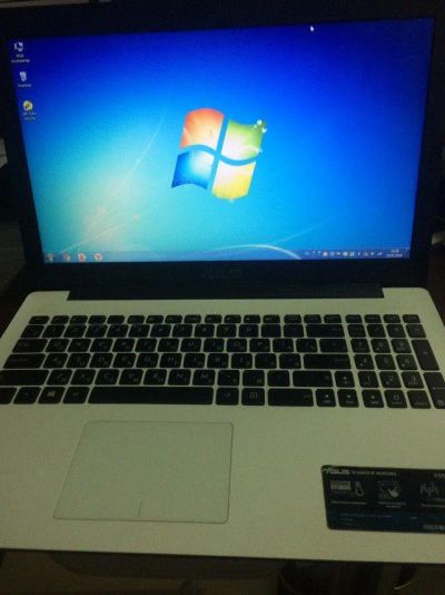 Лот: 13058580. Фото: 1. Ноутбук Asus X553M (4 ядра/4 Гб... Ноутбуки
