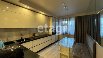 Лот: 25298221. Фото: 1. 4-комн. квартира , Красноярск... Квартиры, студии