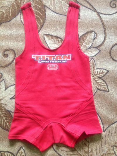 Лот: 4274439. Фото: 1. Продам комбез для приседа TITAN... Другое (тяжелая атлетика)