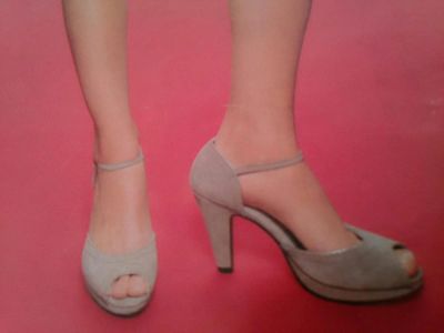 Лот: 5161211. Фото: 1. Туфли из замши фирмы Soft Grey. Туфли
