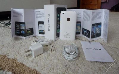 Лот: 1834825. Фото: 1. apple iphone 3gs 32G white. Кнопочные мобильные телефоны