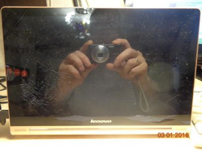 Лот: 6700376. Фото: 1. Yoga tablet 10 HD+ (трещины на... Планшеты