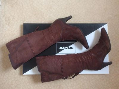 Лот: 10146778. Фото: 1. Зимние сапоги Alba 38 размер. Сапоги