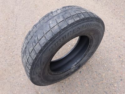 Лот: 25717382. Фото: 1. 205/70/15 Bridgestone Blizzak... Шины