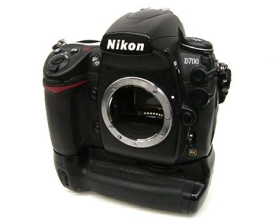 Лот: 7375575. Фото: 1. Nikon D700 с батарейным блоком... Цифровые зеркальные
