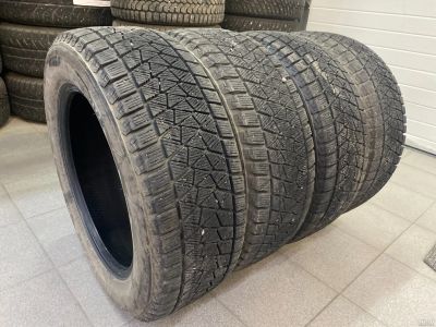 Лот: 18164044. Фото: 1. Комплект зимней резины Bridgestone... Шины