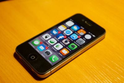 Лот: 6701302. Фото: 1. Iphone 4s black 16гб отличное... Смартфоны