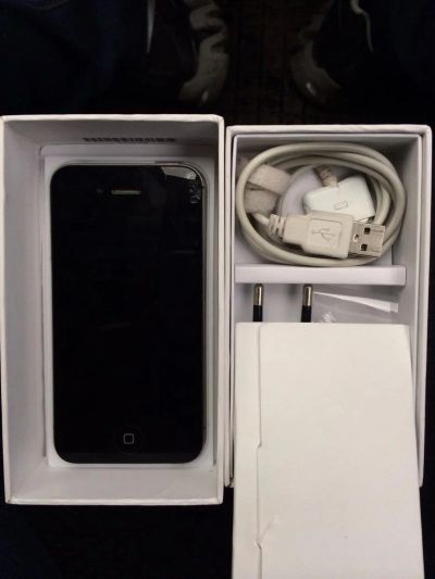 Лот: 4143165. Фото: 1. IPhone 4s black. (Черный) . 1... Смартфоны