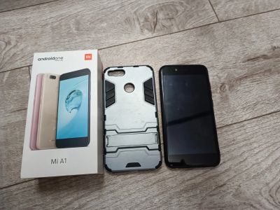 Лот: 18633087. Фото: 1. Смартфон Xiaomi Mi A1 64гб. Смартфоны