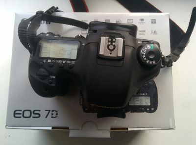 Лот: 5506352. Фото: 1. Canon EOS 7D Body + CF карта 16гб... Цифровые зеркальные