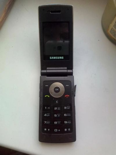 Лот: 3658047. Фото: 1. Samsung E210 не включается. Кнопочные мобильные телефоны
