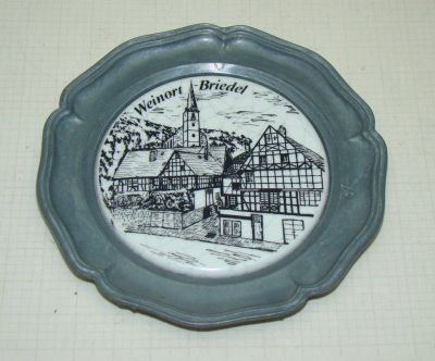 Лот: 11191535. Фото: 1. Блюдце декоративное "Weinort Briedel... Другое (живопись, скульптура, фото)