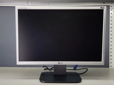 Лот: 18298095. Фото: 1. Монитор LG. ЖК-мониторы