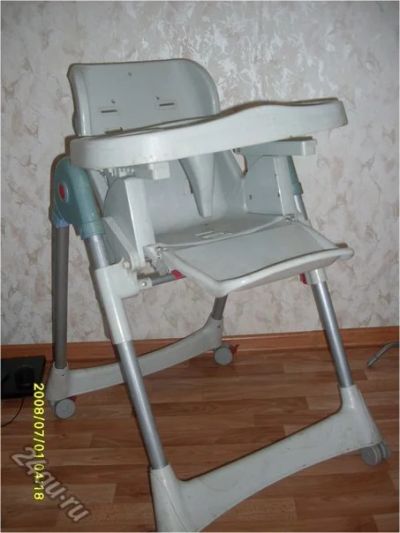 Лот: 9028884. Фото: 1. Стул для кормления. Стульчики для кормления