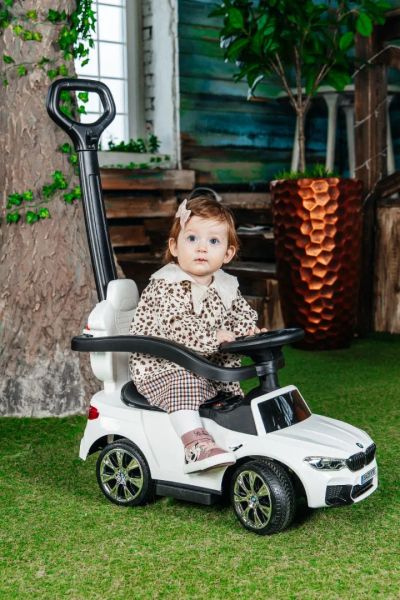 Лот: 24065196. Фото: 1. Толокар BMW M5 (A999MP-M). Другое (детский транспорт)