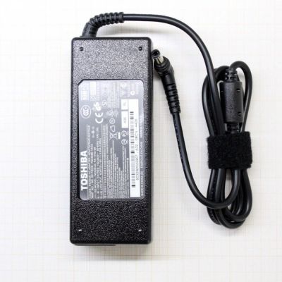Лот: 11764937. Фото: 1. Блок питания для ноутбука Toshiba... Зарядные устройства