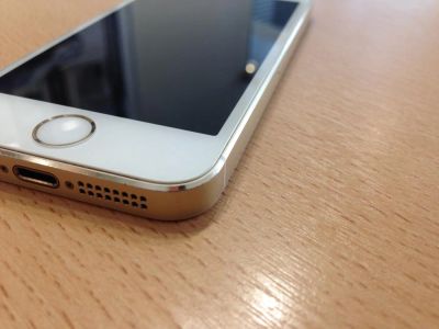 Лот: 6615405. Фото: 1. Apple iPhone 5S 32 Gb Gold. Смартфоны