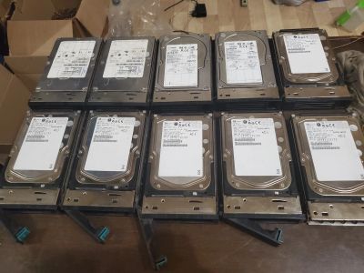 Лот: 7243419. Фото: 1. Серверный жесткий диск с SAS и... Жёсткие диски (HDD)