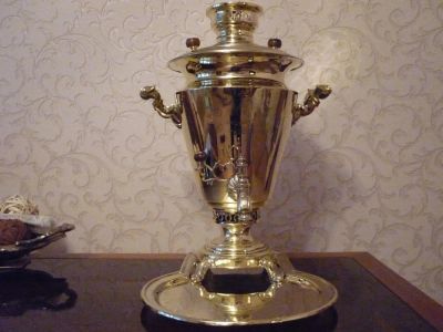 Лот: 8584044. Фото: 1. самовар с подносом. Другое (посуда, кухонная утварь)