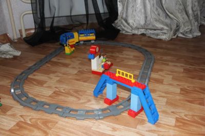 Лот: 4410339. Фото: 1. Lego Duplo, железная дорога, поезд. Конструкторы