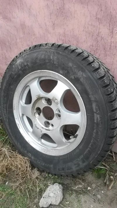 Лот: 6107513. Фото: 1. Bridgestone 175/70/13 4штуки. Шины на дисках